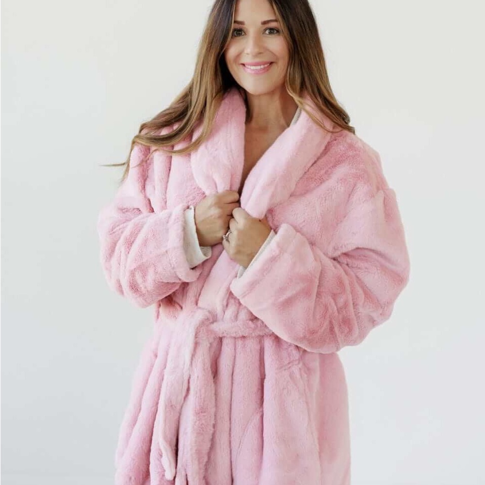 Minky Couture like new Luxury Plush Pink Robe - Women's Soft Spa Robe